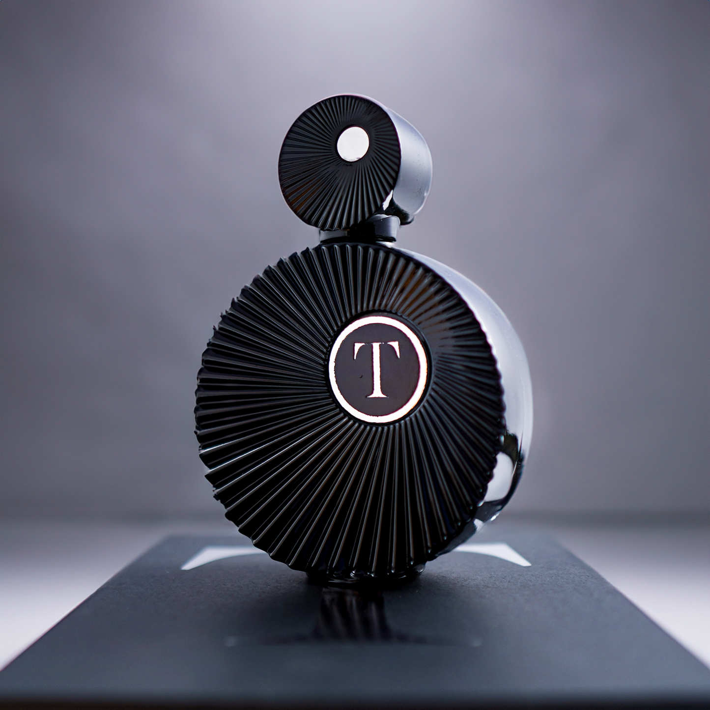 Signature Platinum Eau de Parfum Art Deco Inspired Limited Edition Bottle 3.4 fl oz